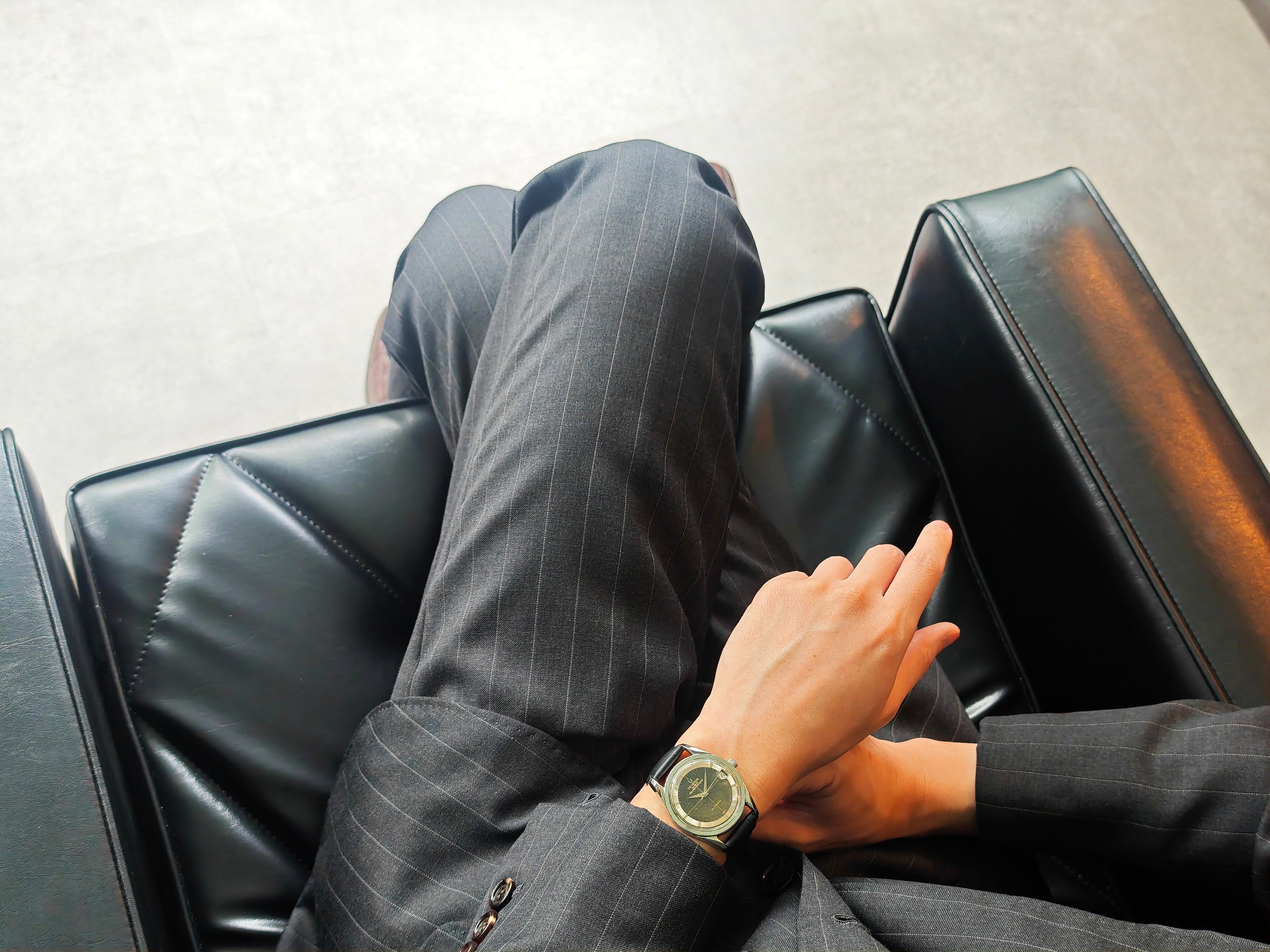 ユニバーサルジュネーブ ポールルーターデイト ブラックギルトダイヤル Ref.204607/1 / Universal Geneve Polerouter Date Black Gilt Dial