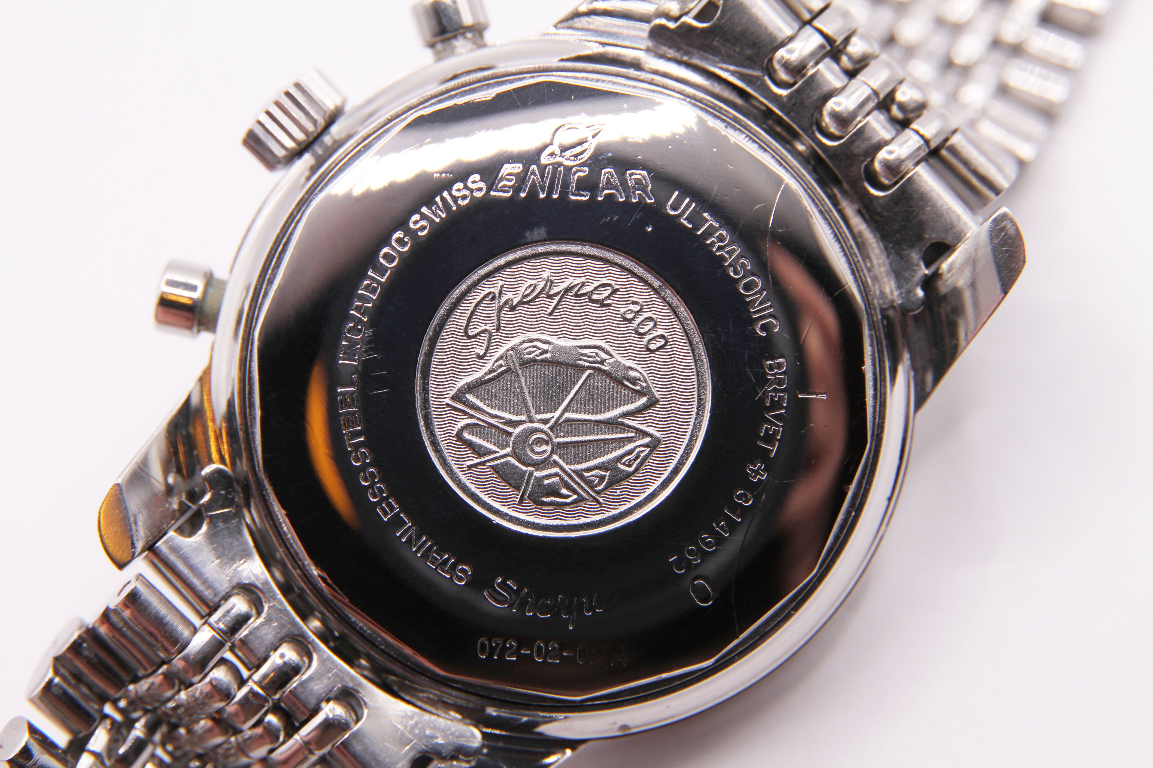 エニカ シェルパ300 ジェットグラフ GMT 逆パンダダイヤル / ENICAR Sherpa300 Jet GRAPH Ref.072-02-02A Cal.Valjoux724