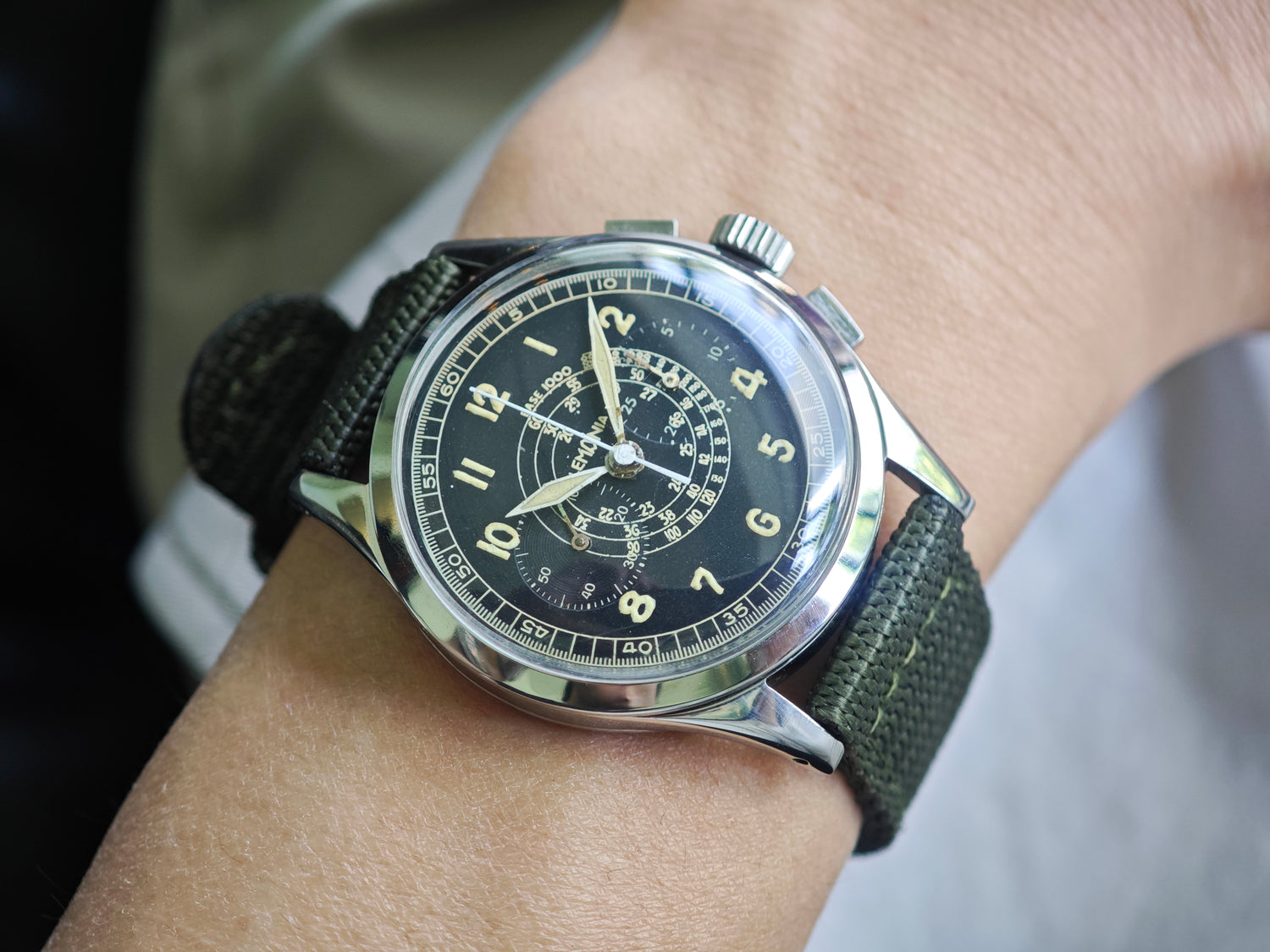 レマニア マルチタキメーター クロノグラフ / LEMANIA Multi-Tachymeter Chronograph (Snail Dial) 40&