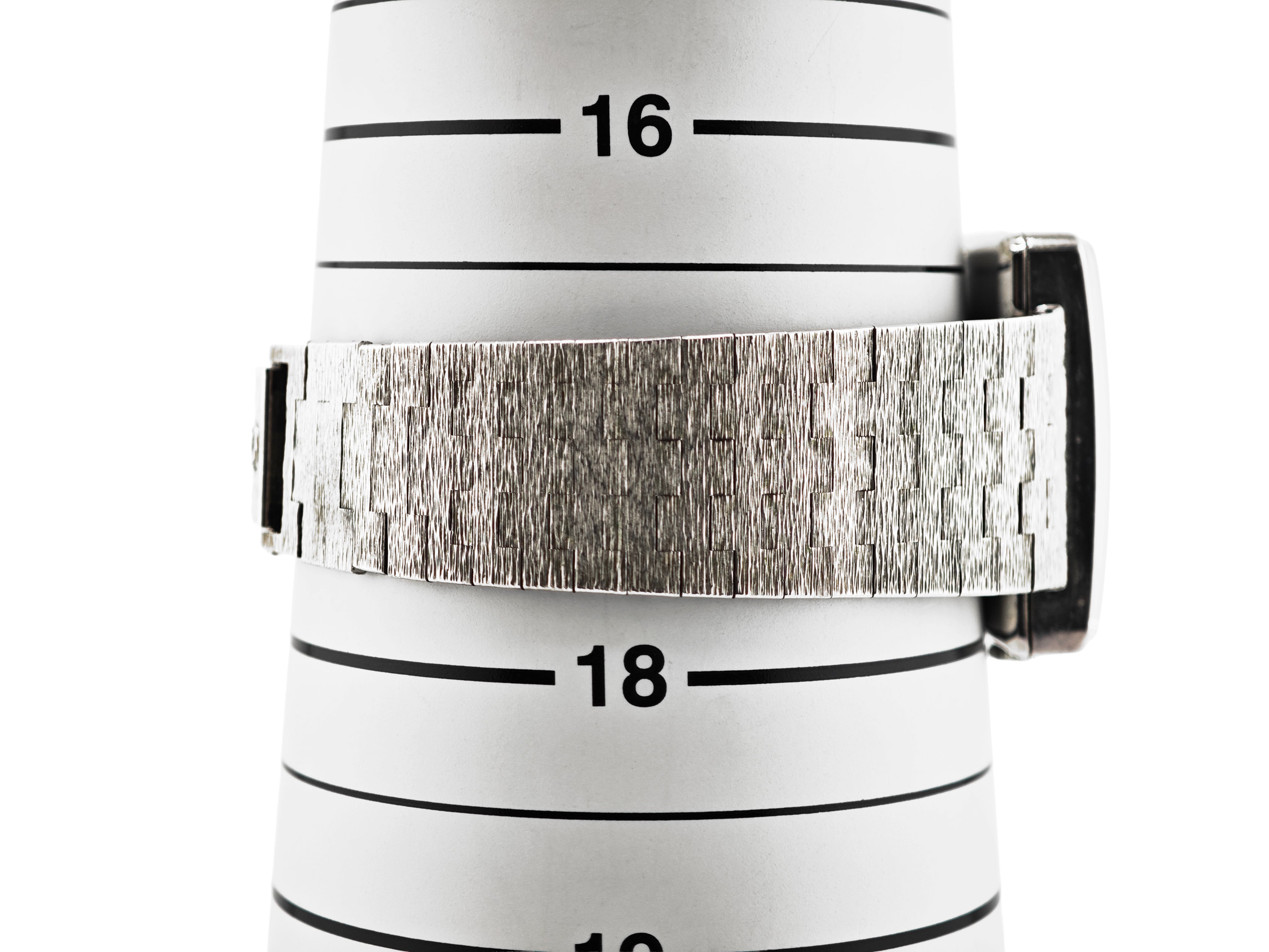 サーチナ シルバーライン / CERTINA Silver Line 70's – WatchTender