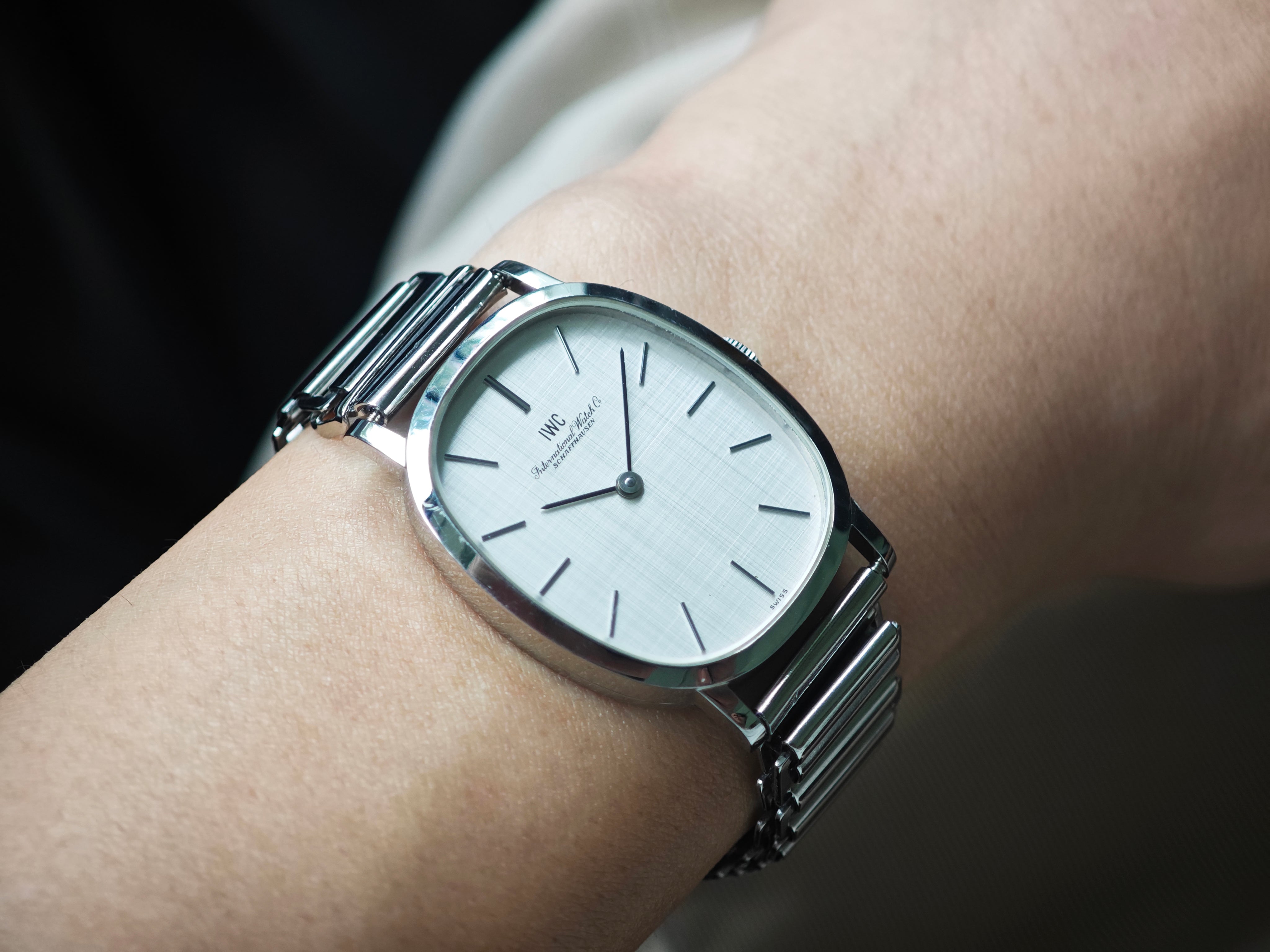 IWC エリプス / International Watch Co. Ellipse 70's – WatchTender